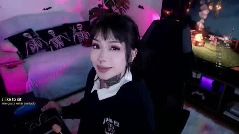 Liaa  online show from October 14, 2025, 10:32 pm