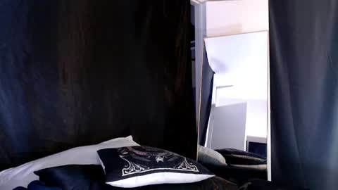 Snapshot of liadivina chatting on February 10, 2025, 8:53 am Lia Divina online show from February 10, 2025, 8:53 am