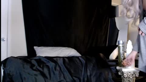 Snapshot of liadivina chatting on February 27, 2025, 10:04 am Lia Divina online show from February 27, 2025, 10:04 am