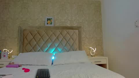 Snapshot of liaflowers chatting on December 2, 2024, 4:42 am Lia online show from December 2, 2024, 4:42 am