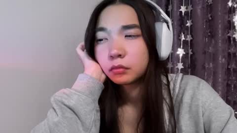 liaisonx_rosa online show from November 3, 2025, 11:33 am