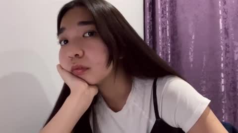 liaisonx_rosa online show from November 28, 2025, 11:24 am