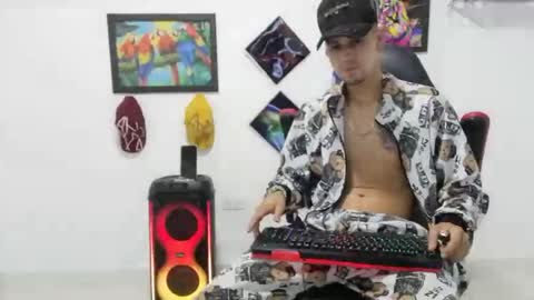 Andres online show from November 13, 2025, 10:52 pm