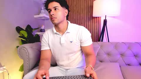 Snapshot of liam_colliins chatting on November 27, 2025, 11:45 am Liam Collins online show from November 27, 2025, 11:45 am