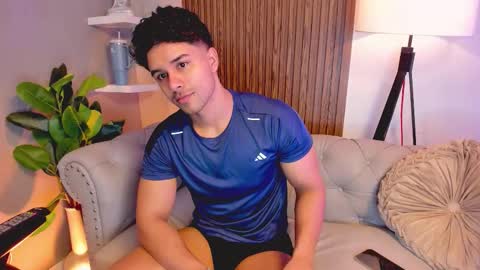 Snapshot of liam_colliins chatting on December 3, 2025, 12:03 pm Liam Collins online show from December 3, 2025, 12:03 pm