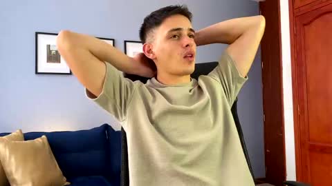 Liam online show from March 4, 2025, 3:26 pm