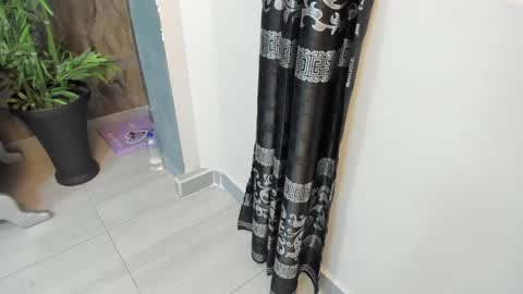 LIAM KLEIN online show from February 8, 2025, 11:22 am