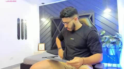 LIAM KLEIN online show from September 30, 2025, 11:15 am