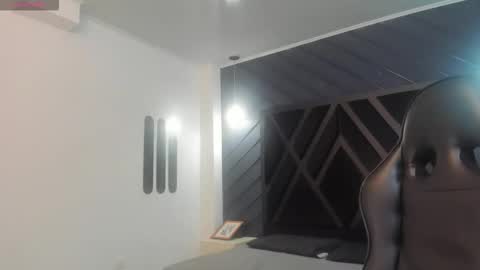 LIAM KLEIN online show from November 12, 2025, 11:10 am