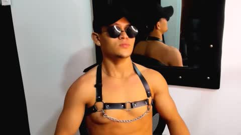 Snapshot of liam_knight chatting on October 31, 2025, 2:34 am liam_knight online show from October 31, 2025, 2:34 am