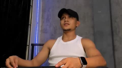 Snapshot of liam_knight chatting on November 30, 2025, 2:15 am liam_knight online show from November 30, 2025, 2:15 am