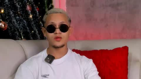 Snapshot of liam_knight chatting on December 5, 2025, 2:31 am liam_knight online show from December 5, 2025, 2:31 am