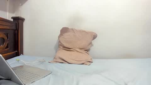 Snapshot of liam_orion chatting on September 23, 2025, 12:57 am LIAM online show from September 23, 2025, 12:57 am