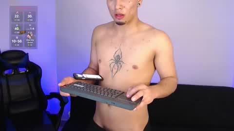 Liam online show from November 24, 2025, 3:28 am