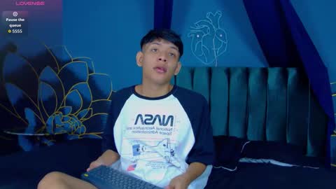 Snapshot of liam_sinclair chatting on December 1, 2025, 12:21 pm Liam online show from December 1, 2025, 12:21 pm