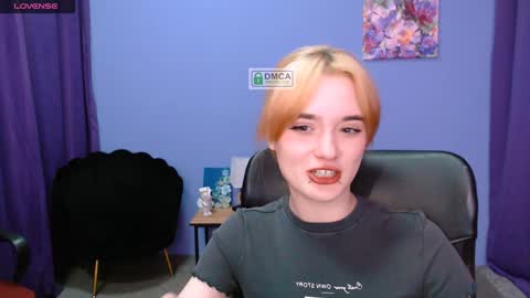 Snapshot of liana_kisses chatting on January 16, 2025, 2:19 am Little Liana online show from January 16, 2025, 2:19 am