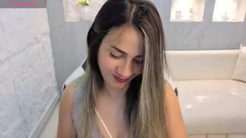 Snapshot of liat_white_tx chatting on September 29, 2025, 1:05 pm Online 800 to 1400 online show from September 29, 2025, 1:05 pm