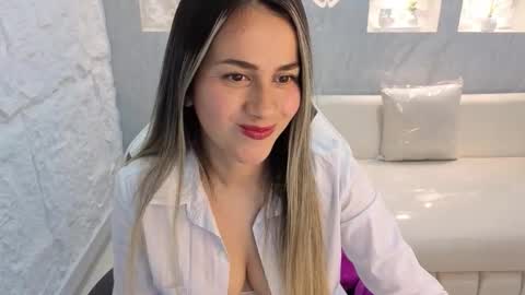 Snapshot of liat_white_tx chatting on October 16, 2025, 1:12 pm Online 800 to 1400 online show from October 16, 2025, 1:12 pm