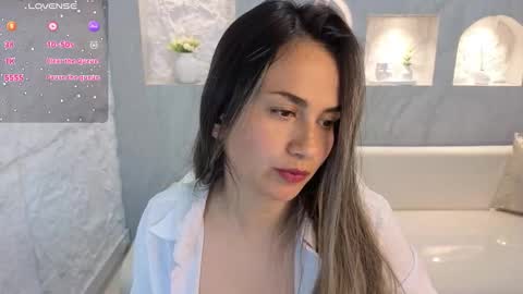 Snapshot of liat_white_tx chatting on November 5, 2025, 1:33 pm Online 800 to 1400 online show from November 5, 2025, 1:33 pm