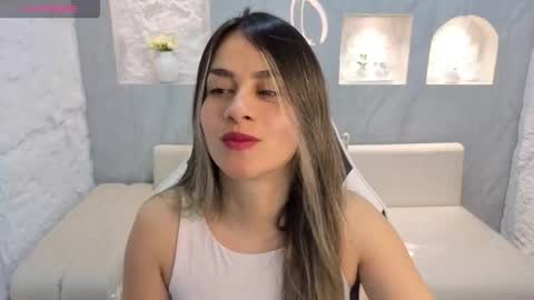 Snapshot of liat_white_tx chatting on December 4, 2025, 2:15 pm Online 800 to 1400 online show from December 4, 2025, 2:15 pm