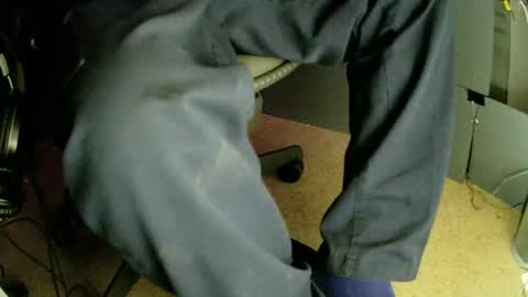 Snapshot of licfeetoesuc chatting on October 18, 2025, 9:54 am Spun H Drive online show from October 18, 2025, 9:54 am