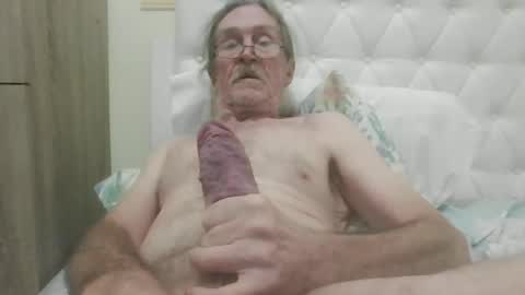 Snapshot of lickittostickit chatting on January 11, 2025, 8:11 am lickittostickit online show from January 11, 2025, 8:11 am