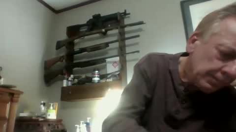 Snapshot of lickmysnowballs chatting on October 10, 2025, 5:28 am lickmysnowballs online show from October 10, 2025, 5:28 am