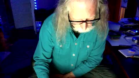 LickYourYoni online show from September 13, 2025, 5:29 am