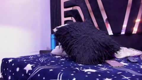 Snapshot of licyevans chatting on December 13, 2024, 8:37 pm licy online show from December 13, 2024, 8:37 pm