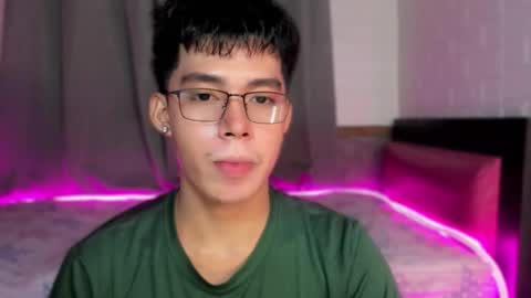 Snapshot of lightjt4 chatting on September 18, 2025, 7:05 pm Jt online show from September 18, 2025, 7:05 pm