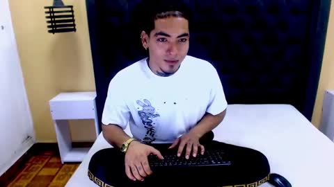 Snapshot of lihanjor_23 chatting on February 14, 2025, 11:09 pm Lihan online show from February 14, 2025, 11:09 pm