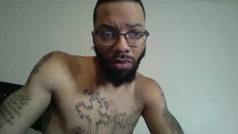 Snapshot of liightskinlover chatting on November 19, 2025, 5:02 pm liightsinlover online show from November 19, 2025, 5:02 pm