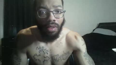 Snapshot of liightskinlover chatting on December 17, 2025, 5:41 pm liightsinlover online show from December 17, 2025, 5:41 pm