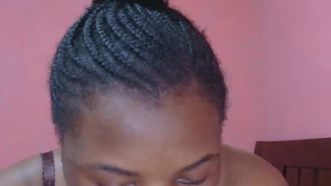 Snapshot of liilcutiee chatting on October 24, 2025, 9:55 pm Lily online show from October 24, 2025, 9:55 pm