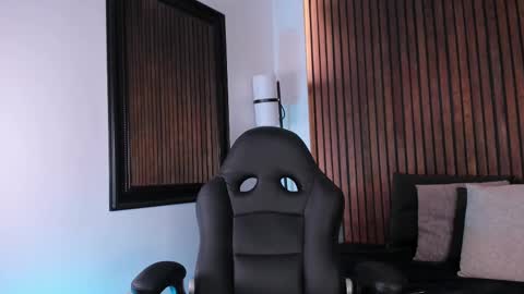 liily_murphy online show from September 25, 2025, 4:05 am