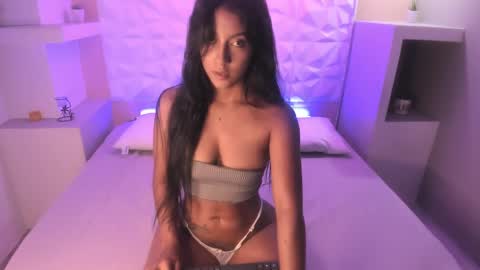 Snapshot of liizjones chatting on February 12, 2025, 8:40 pm LiizJones online show from February 12, 2025, 8:40 pm