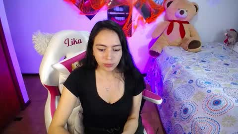 Liika  online show from November 6, 2025, 2:01 am