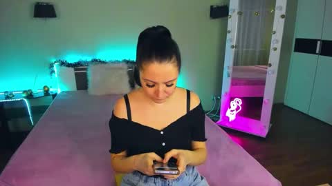 Snapshot of likaa_likaa chatting on January 8, 2025, 1:41 pm Lika online show from January 8, 2025, 1:41 pm