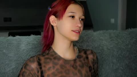 Snapshot of likalens chatting on October 20, 2025, 11:21 am Emi online show from October 20, 2025, 11:21 am