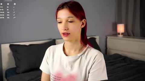 Snapshot of likalens chatting on November 22, 2025, 12:48 pm Emi online show from November 22, 2025, 12:48 pm