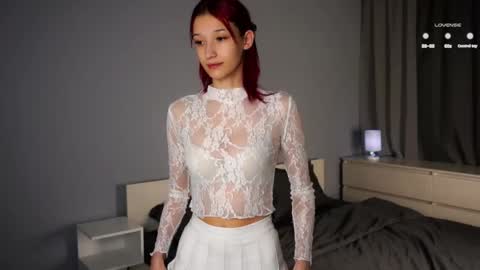 Snapshot of likalens chatting on November 26, 2025, 11:44 am Emi online show from November 26, 2025, 11:44 am