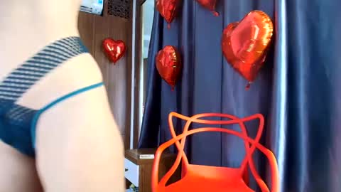 Mia                   Onlyfans link -  online show from February 23, 2025, 4:50 am