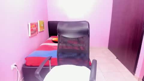 Snapshot of lil_mommy_slut chatting on November 14, 2025, 11:53 am lil_mommy_slut online show from November 14, 2025, 11:53 am