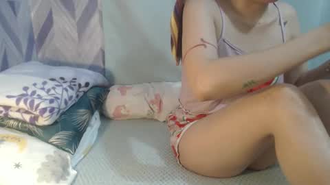 lil_sweetgirl4u online show from November 17, 2025, 4:24 pm