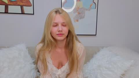 Emma online show from November 8, 2025, 10:26 am