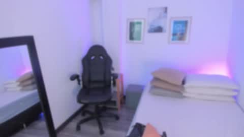 L I L A   online show from October 27, 2025, 3:54 am