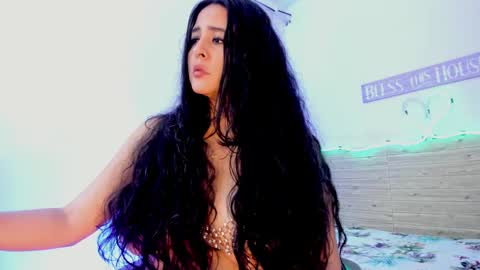Snapshot of lilah_sweet chatting on March 1, 2025, 7:15 pm Lilah Sweet online show from March 1, 2025, 7:15 pm