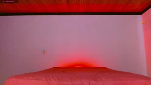 Lila Martin online show from November 26, 2025, 8:32 pm