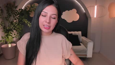 Lila West online show from February 9, 2025, 1:33 am