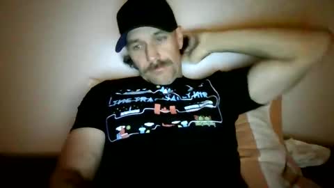 Snapshot of lildeer1980 chatting on October 4, 2025, 1:14 am lildeer1980 online show from October 4, 2025, 1:14 am